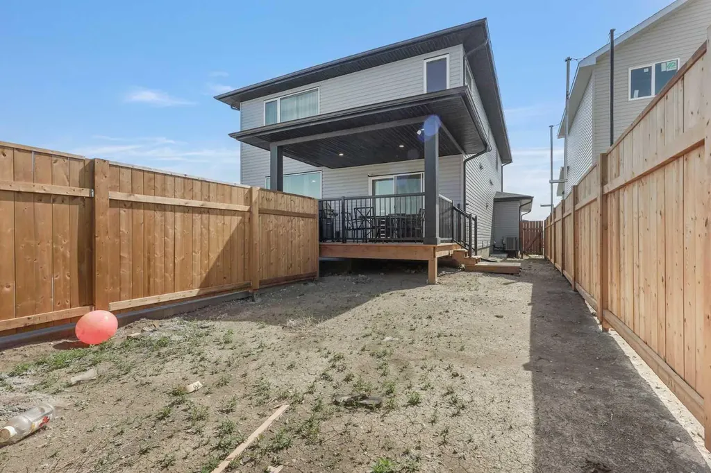 282 Caribou Way N Lethbridge AB T1H 7J7