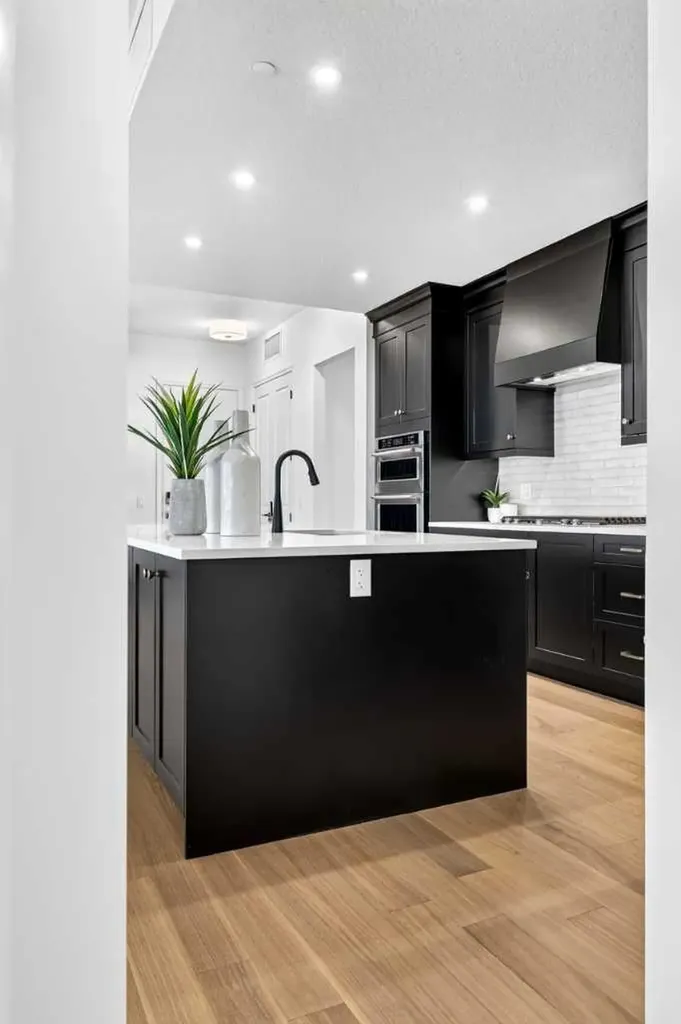 130 Marina Cove SE Calgary AB T3M 3P4