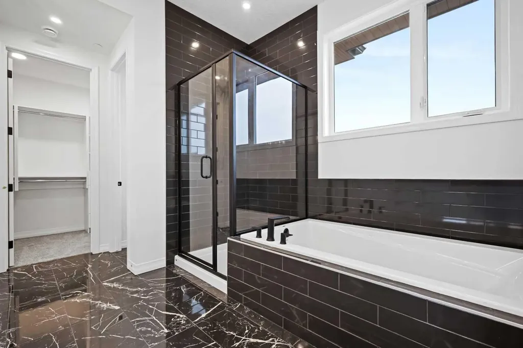 130 Marina Cove SE Calgary AB T3M 3P4