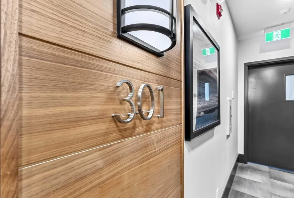 130 Marina Cove SE Calgary AB T3M 3P4