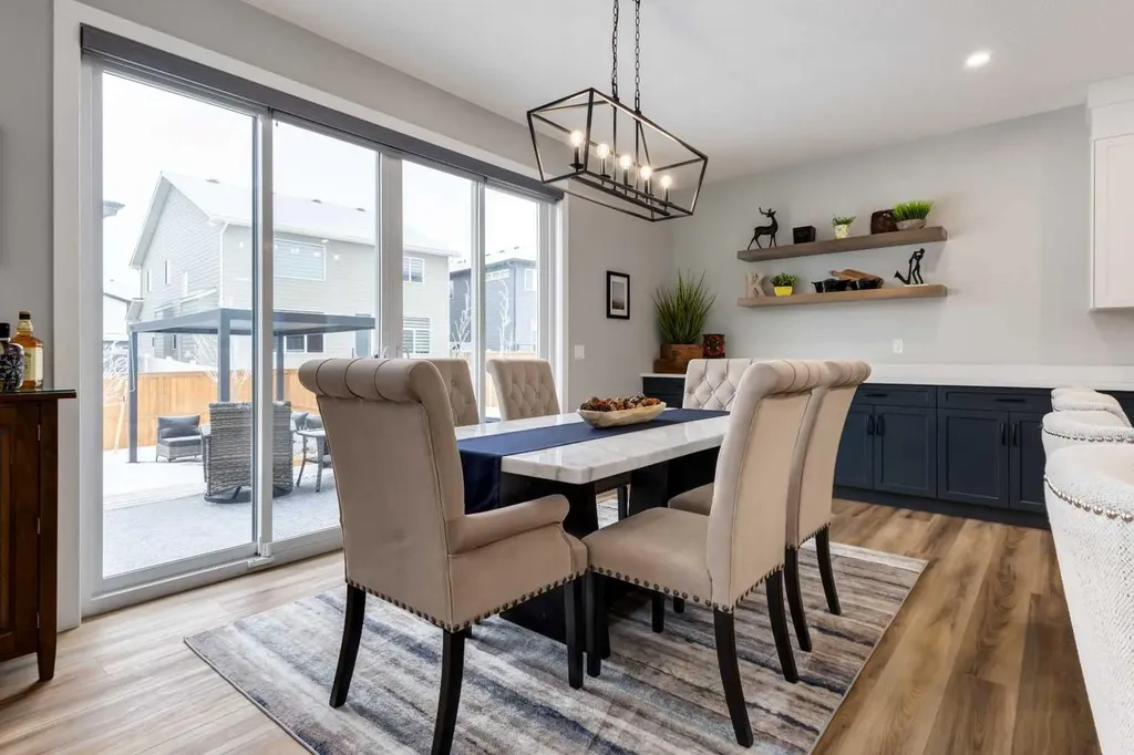 18 South Shore Bay Chestermere AB T1X 2R9