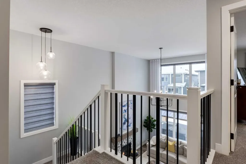 18 South Shore Bay Chestermere AB T1X 2R9