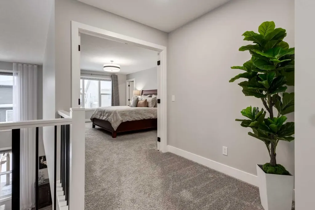 18 South Shore Bay Chestermere AB T1X 2R9