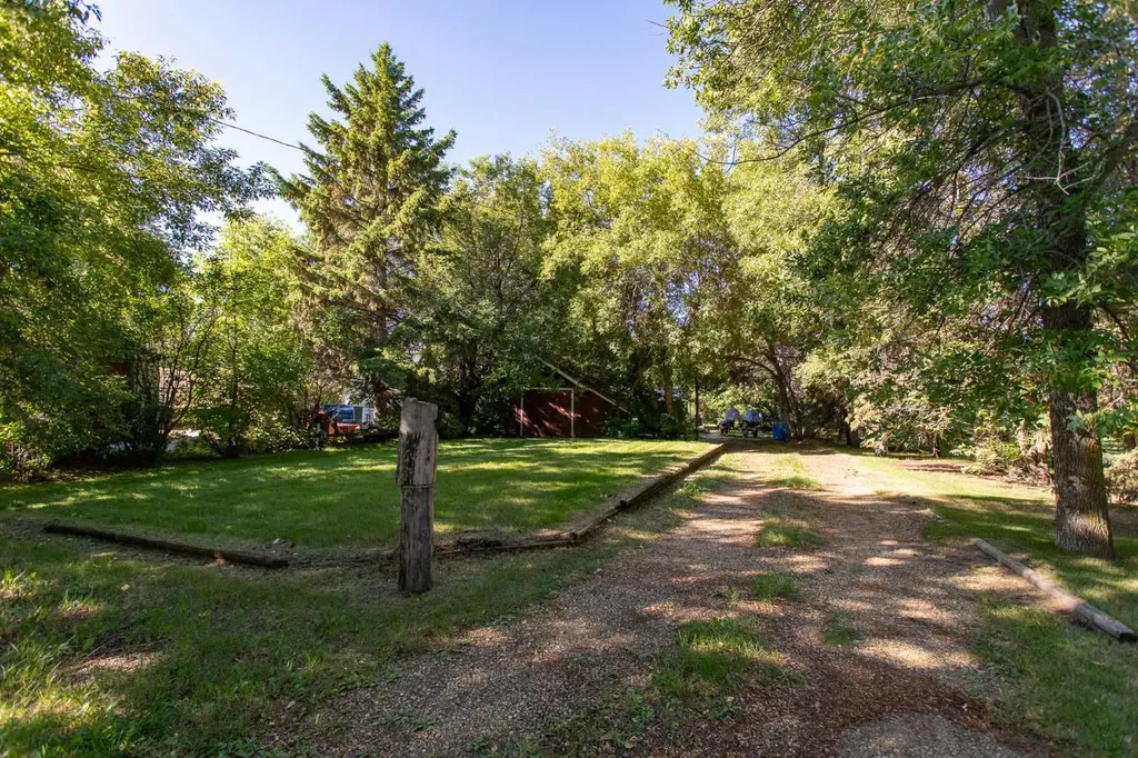 41124 Range Road 282 Range Gull Lake AB T4L 2N3