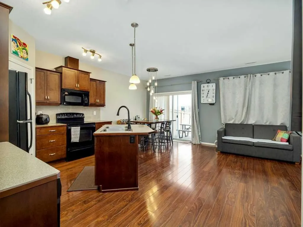 757 Silkstone Close W Lethbridge AB T1J 4B9