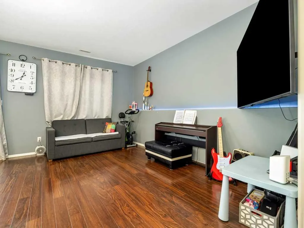 757 Silkstone Close W Lethbridge AB T1J 4B9