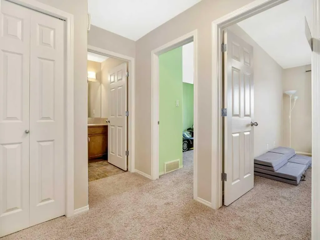 757 Silkstone Close W Lethbridge AB T1J 4B9