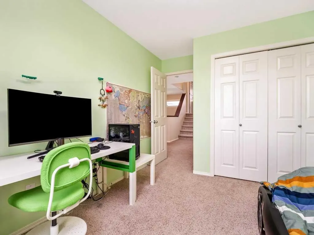 757 Silkstone Close W Lethbridge AB T1J 4B9