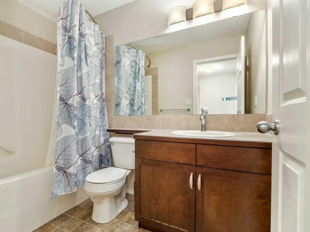 757 Silkstone Close W Lethbridge AB T1J 4B9