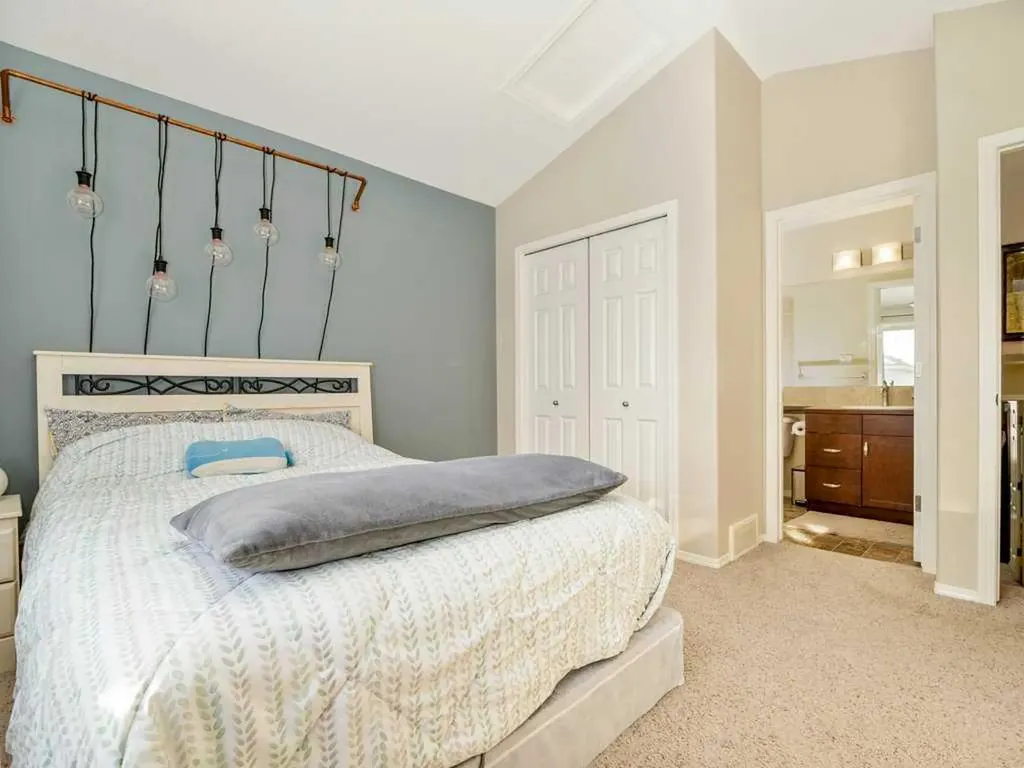 757 Silkstone Close W Lethbridge AB T1J 4B9