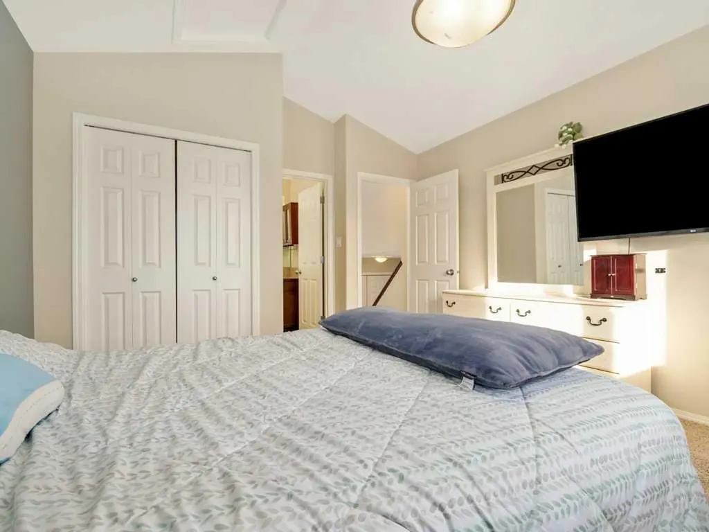 757 Silkstone Close W Lethbridge AB T1J 4B9