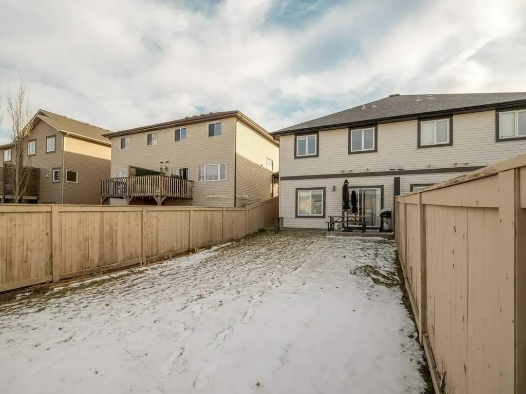757 Silkstone Close W Lethbridge AB T1J 4B9