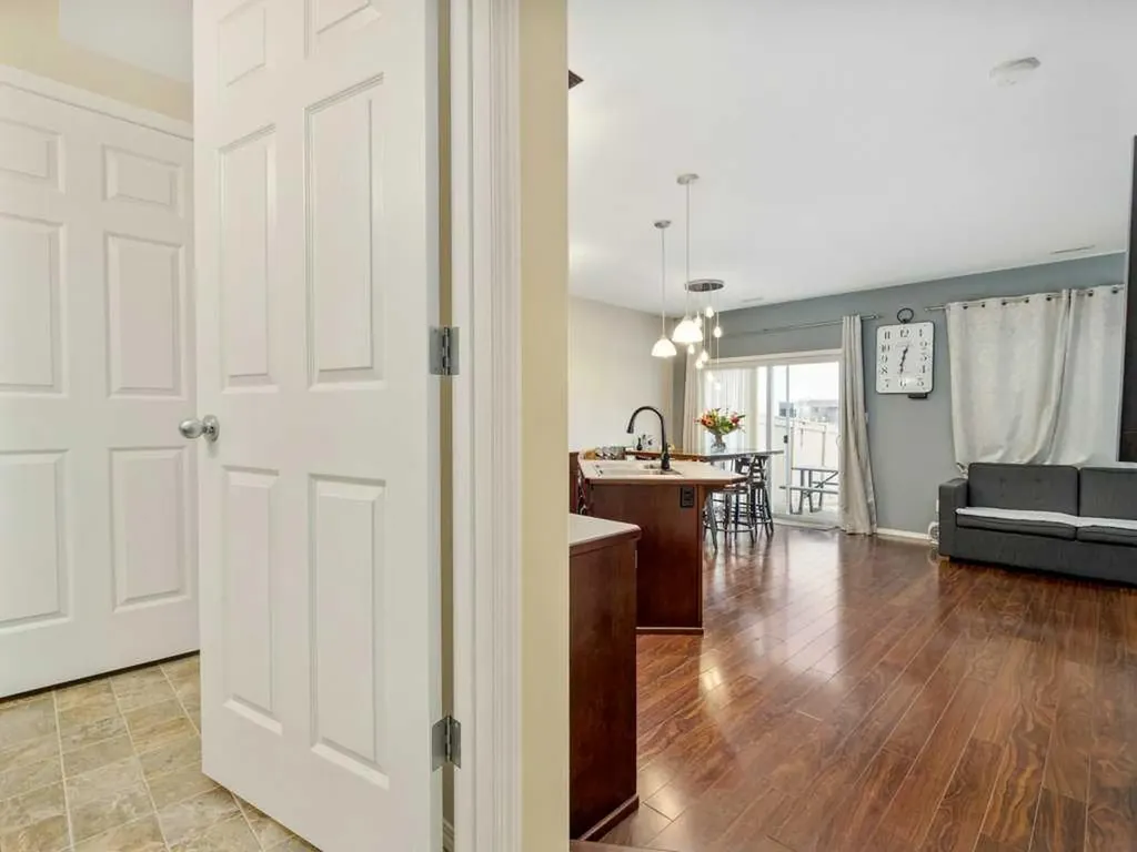 757 Silkstone Close W Lethbridge AB T1J 4B9