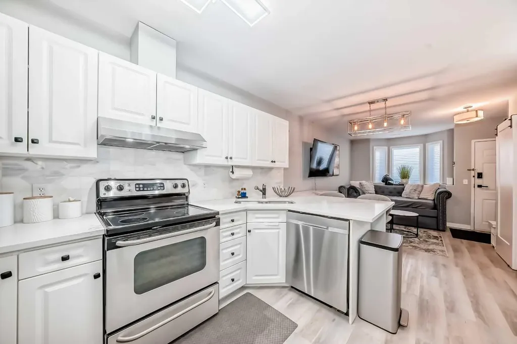 1014 14 Avenue SW Calgary AB T2R0P1