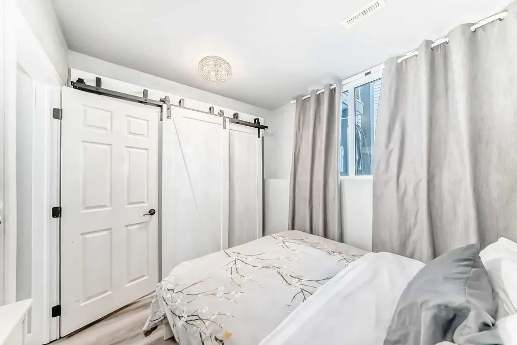 1014 14 Avenue SW Calgary AB T2R0P1