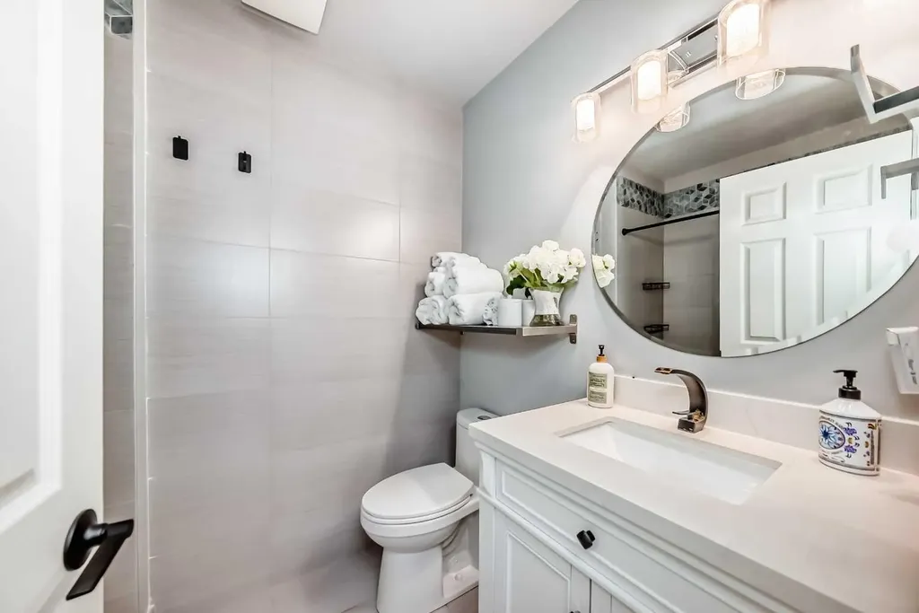 1014 14 Avenue SW Calgary AB T2R0P1
