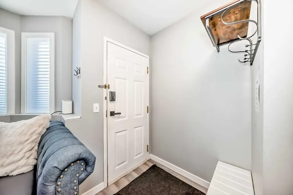 1014 14 Avenue SW Calgary AB T2R0P1