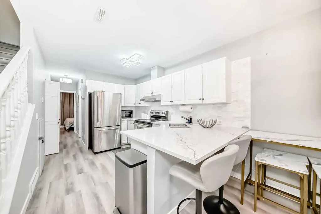1014 14 Avenue SW Calgary AB T2R0P1