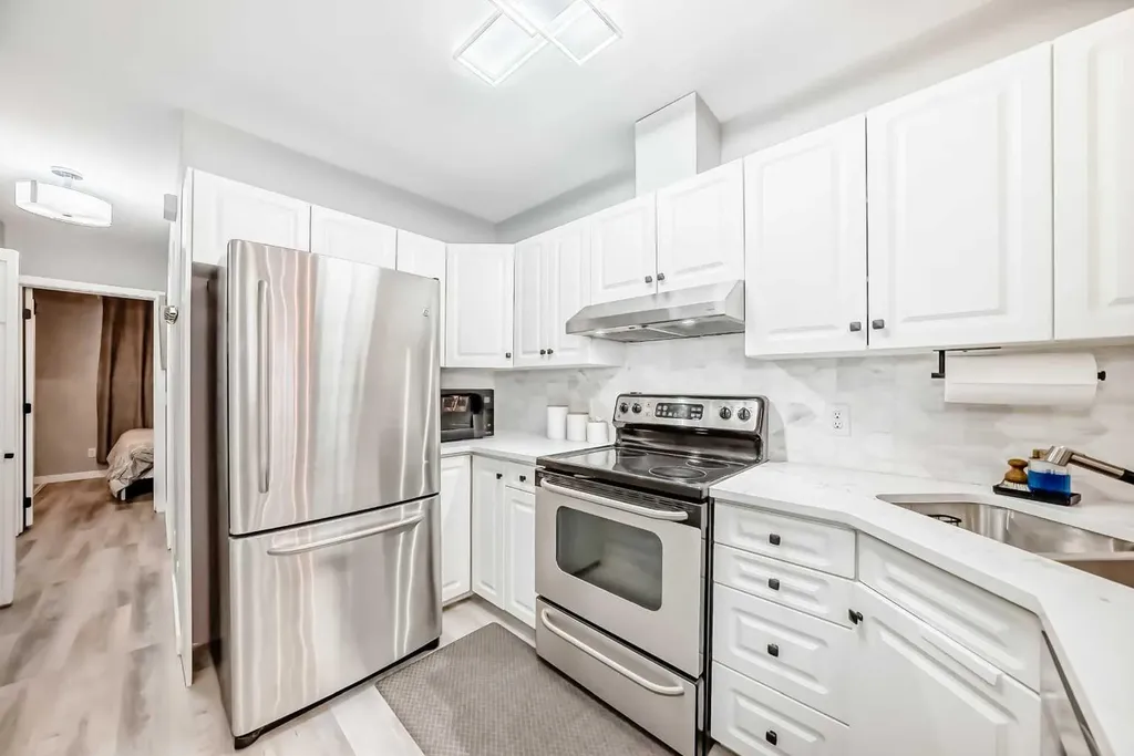 1014 14 Avenue SW Calgary AB T2R0P1