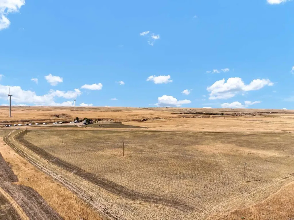 6101 10 Avenue NW Medicine Hat AB T1A7H6