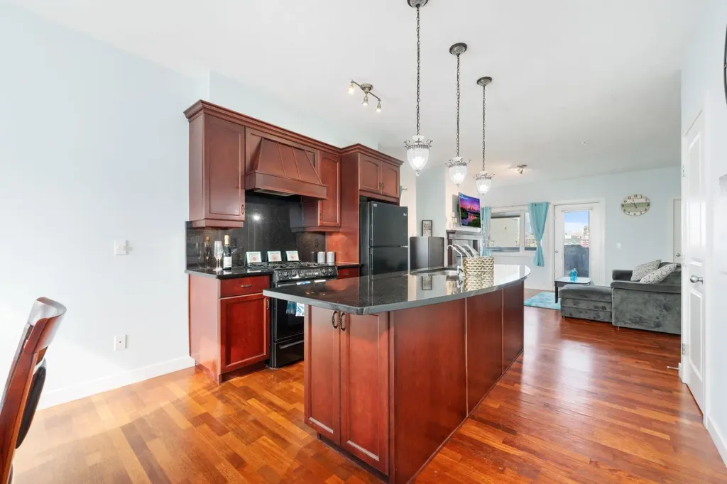 1828 14 Street SW Calgary AB T2T 3S9