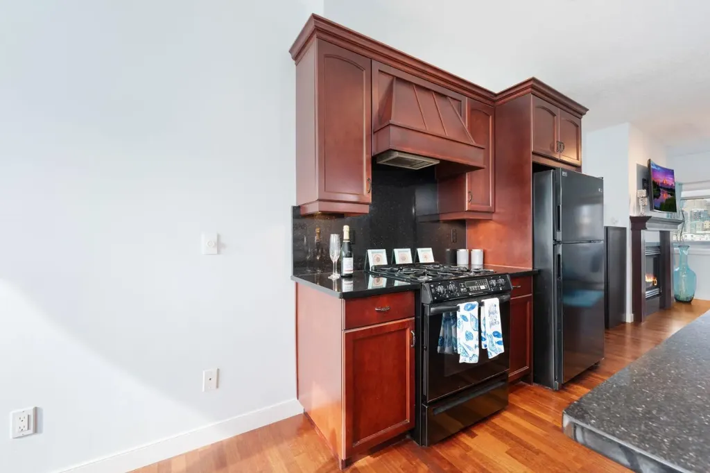 1828 14 Street SW Calgary AB T2T 3S9