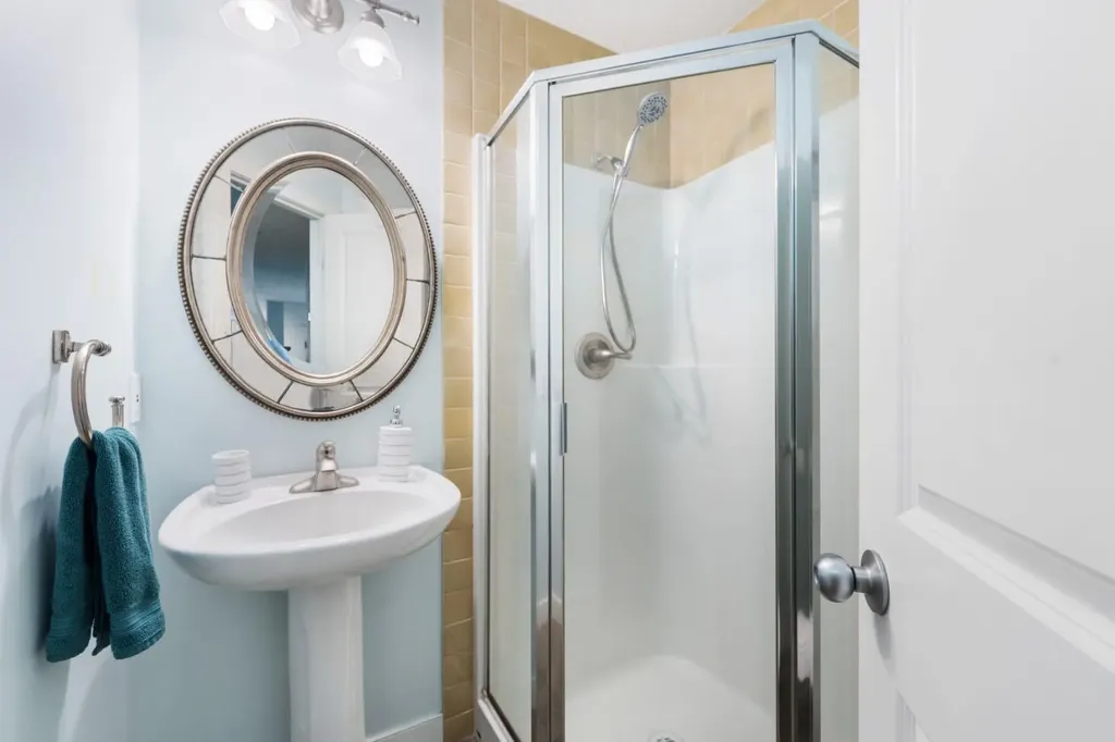 1828 14 Street SW Calgary AB T2T 3S9