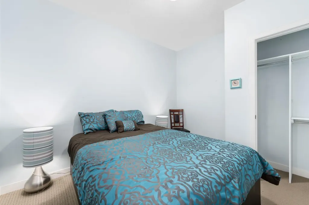 1828 14 Street SW Calgary AB T2T 3S9