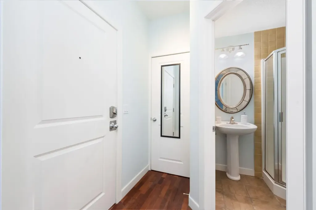1828 14 Street SW Calgary AB T2T 3S9
