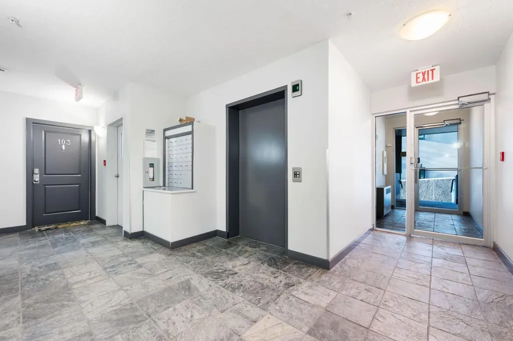 1828 14 Street SW Calgary AB T2T 3S9