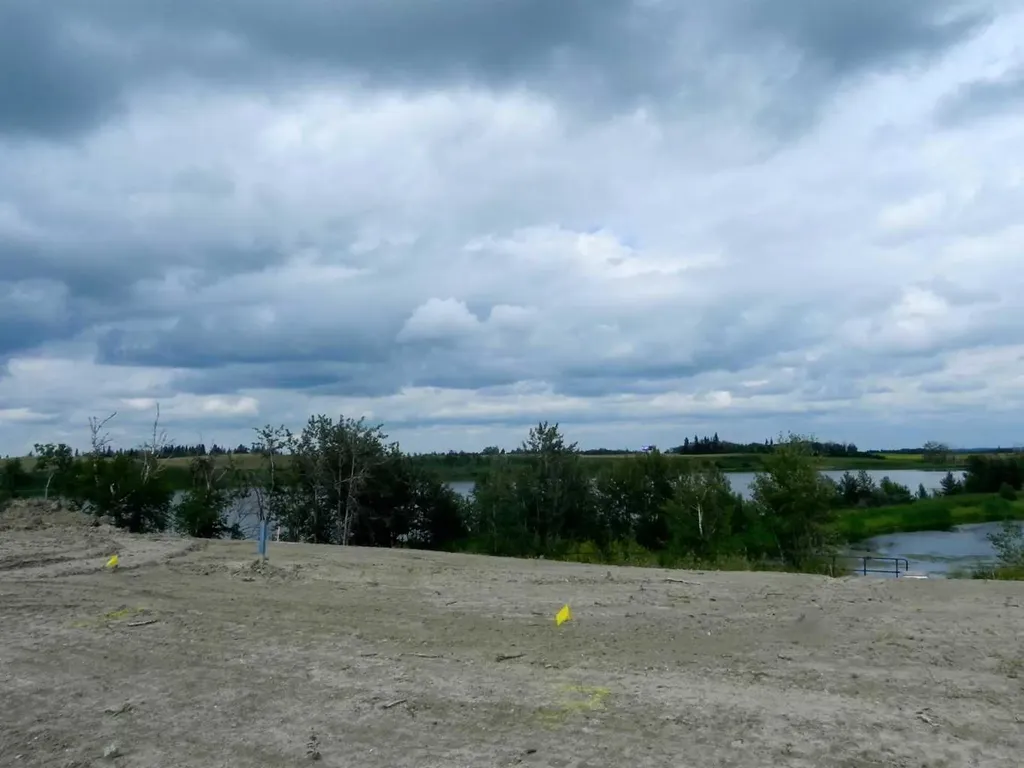 4 Henner's Place Lacombe AB T4L1Y9