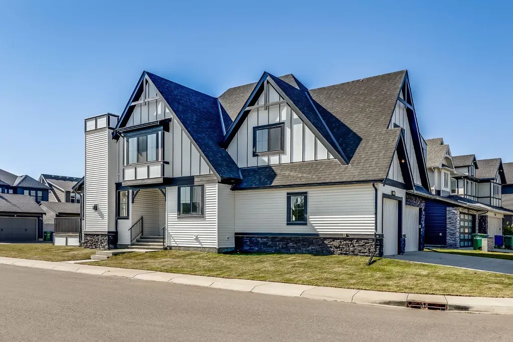 1209 Coopers Drive SW Airdrie AB T4B 3T6