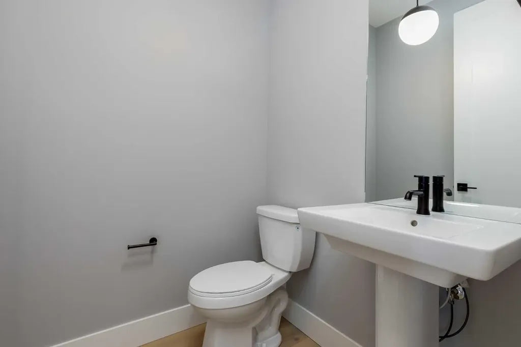 1209 Coopers Drive SW Airdrie AB T4B 3T6