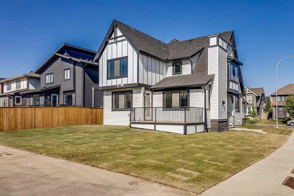 1209 Coopers Drive SW Airdrie AB T4B 3T6
