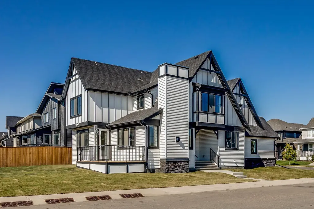 1209 Coopers Drive SW Airdrie AB T4B 3T6