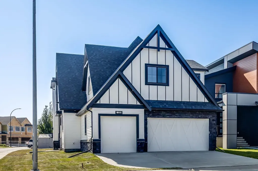 1209 Coopers Drive SW Airdrie AB T4B 3T6
