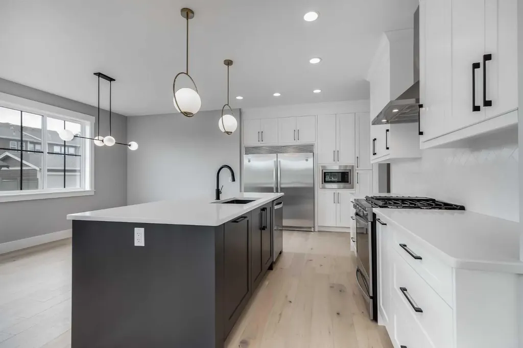 1209 Coopers Drive SW Airdrie AB T4B 3T6