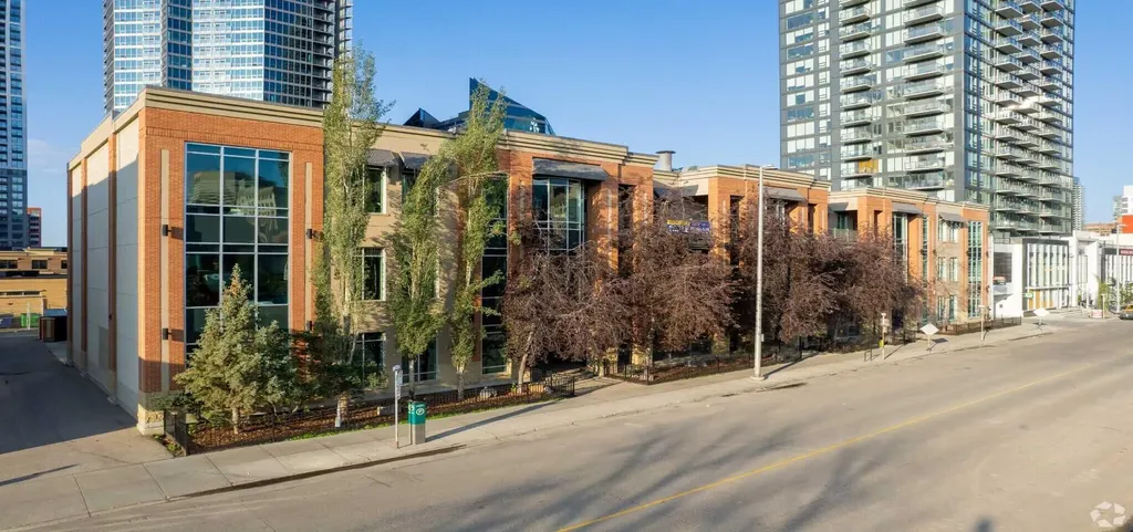221 10 Avenue SE Calgary AB T2P 0V9