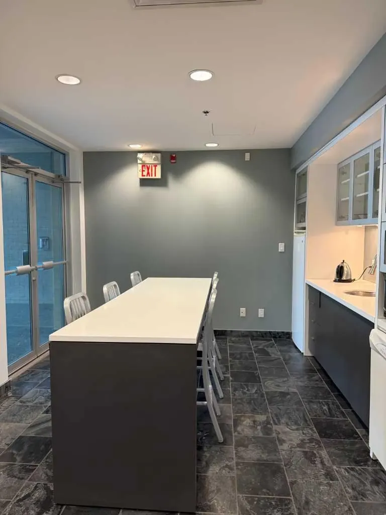 221 10 Avenue SE Calgary AB T2P 0V9