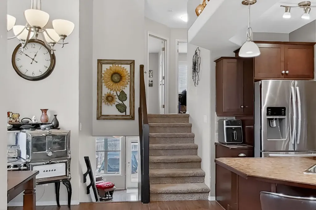 645 Silkstone Point W Lethbridge AB T1J 4C5