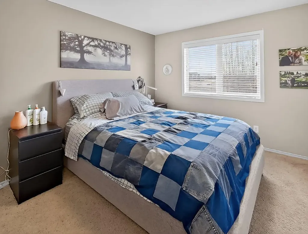 645 Silkstone Point W Lethbridge AB T1J 4C5