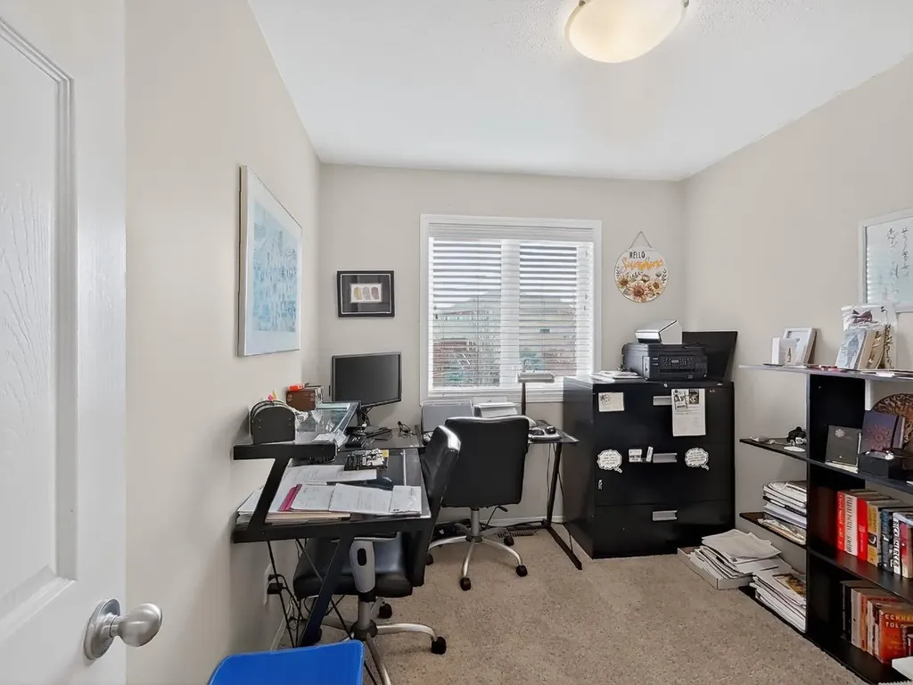 645 Silkstone Point W Lethbridge AB T1J 4C5