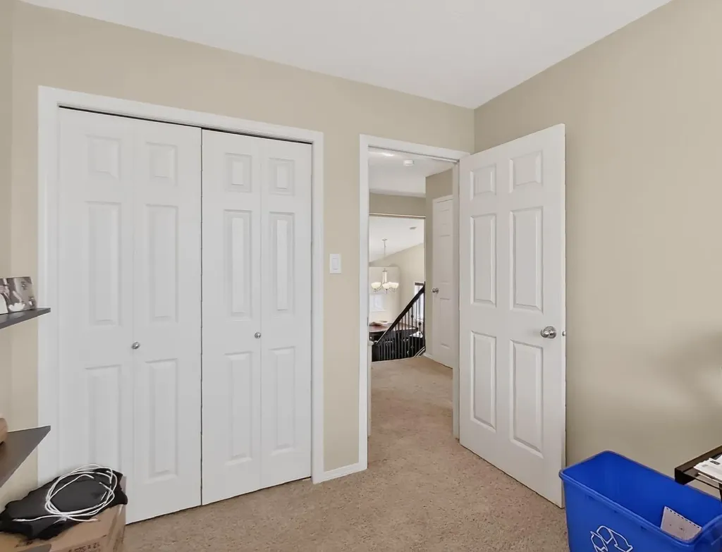 645 Silkstone Point W Lethbridge AB T1J 4C5