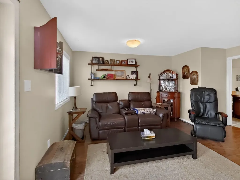 645 Silkstone Point W Lethbridge AB T1J 4C5