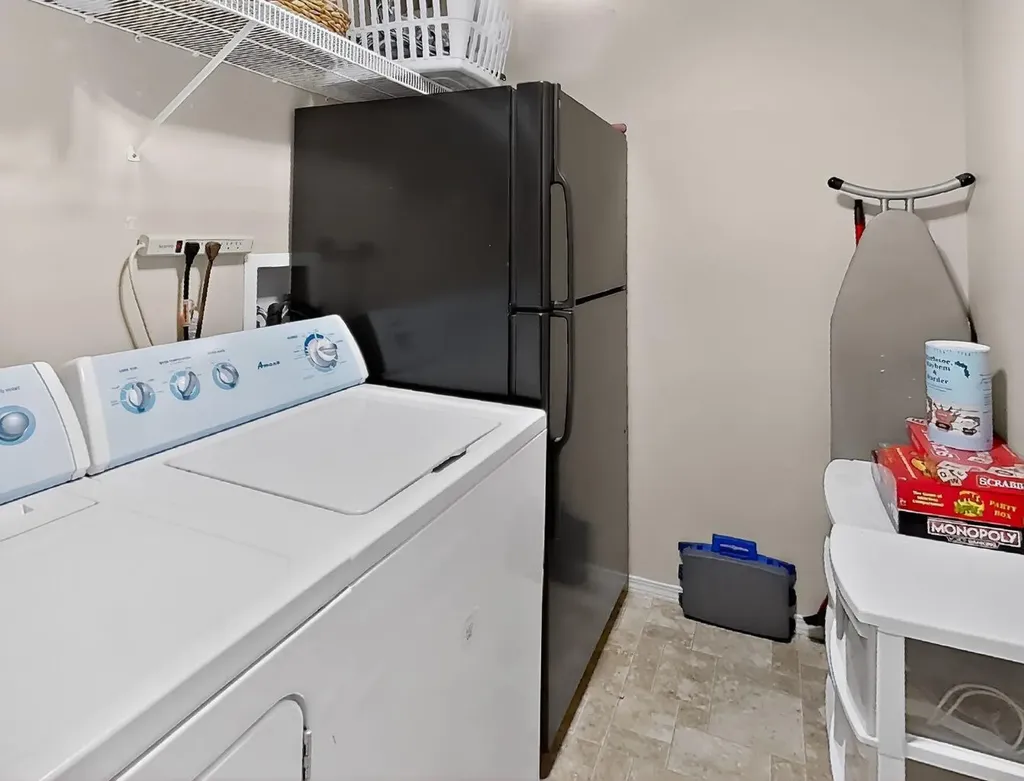 645 Silkstone Point W Lethbridge AB T1J 4C5