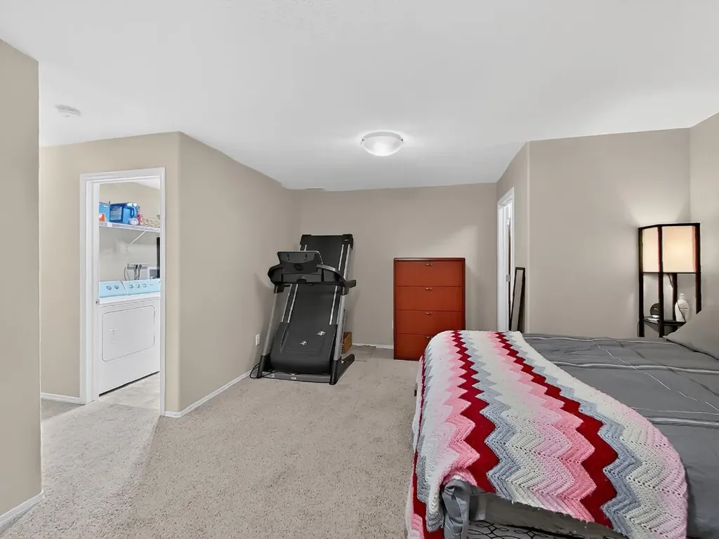 645 Silkstone Point W Lethbridge AB T1J 4C5