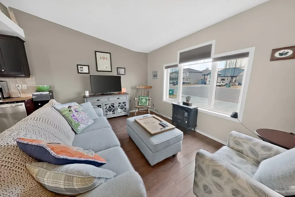 645 Silkstone Point W Lethbridge AB T1J 4C5