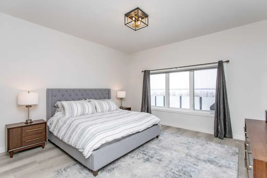 2 Twin Rose Court Jarvis Bay AB T4S 1R8