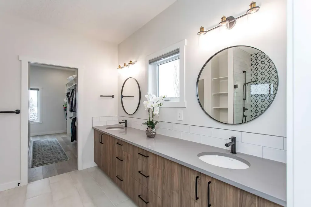 2 Twin Rose Court Jarvis Bay AB T4S 1R8