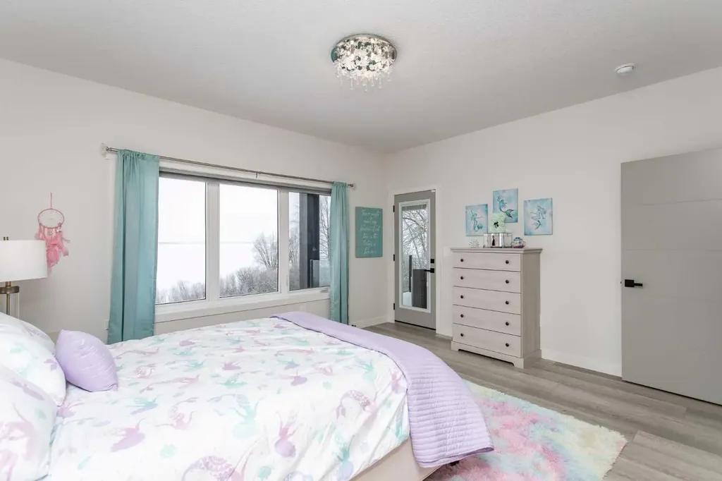 2 Twin Rose Court Jarvis Bay AB T4S 1R8